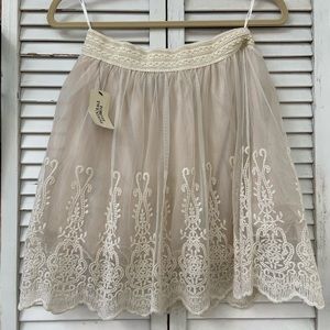 Forever 21 Women’s Skirt A-Line Lace Size M NWT